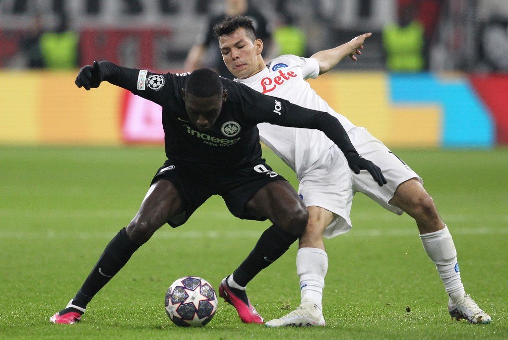 Randal Kolo Muani (decepção) - atacante jogou por 58 minutos até ser expulso de campo. Ganhou apenas 5 de 15 duelos com os rivais e finalizou só 1 vez. Nota 5.8 segundo a SofaScore - Foto: Daniel ROLAND / AFP